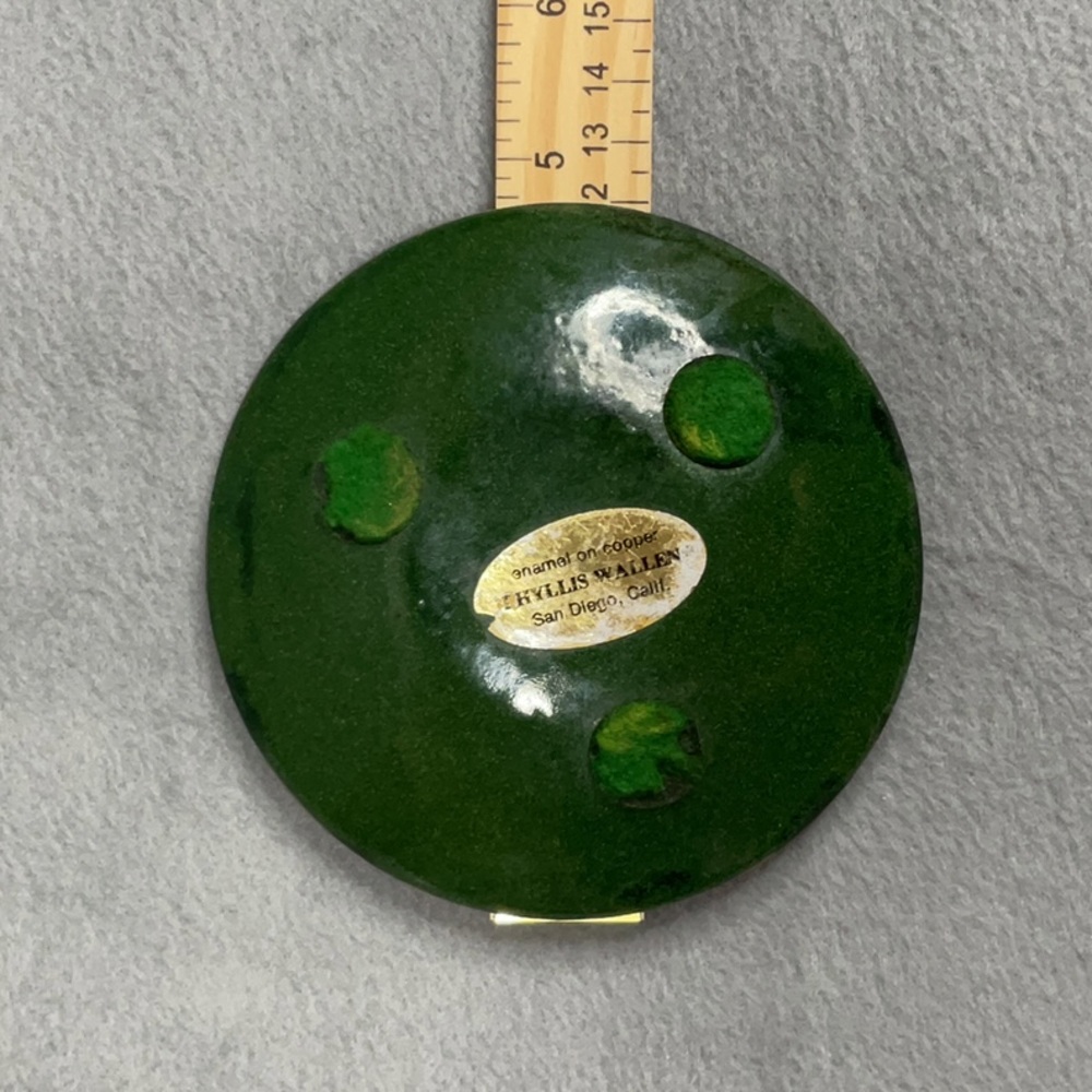 Phyllis Wallen Artistic Mid-Century Enamel on Copper “Fish” Design Glass Plate - Picture 14 of 15